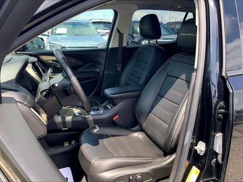 Used 2022 GMC Terrain Denali w/ Denali Premium Package AWD/4WD image 21