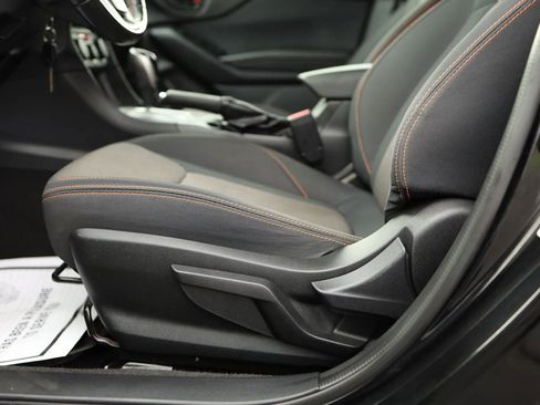 Used 2018 Subaru Crosstrek 2.0i Premium w/ Eyesight System image 12