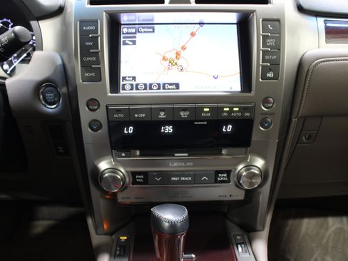 Used 2016 Lexus GX 460 Luxury w/ Preferred Accessory Package AWD/4WD image 18