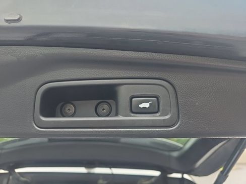 Used 2019 Honda Pilot Touring image 36