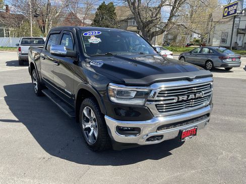 Used 2022 RAM 1500 Laramie AWD/4WD image 7