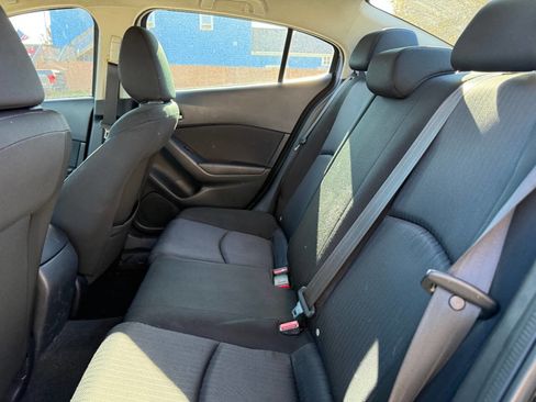 Used 2016 MAZDA MAZDA3 i Sport image 23