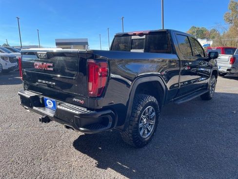 Used 2024 GMC Sierra 1500 AT4 w/ Technology Package image 5