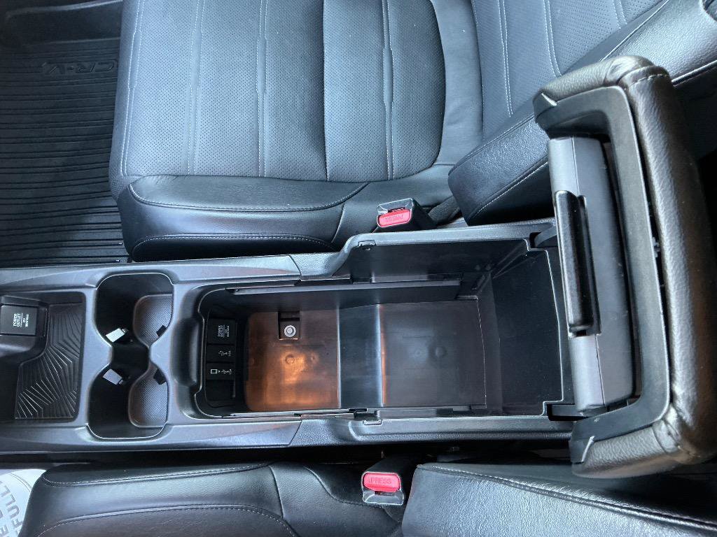 Used 2018 Honda CR-V Touring image 21