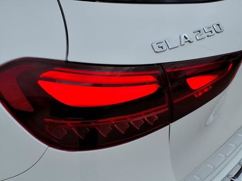 Used 2024 Mercedes-Benz GLA 250 image 12