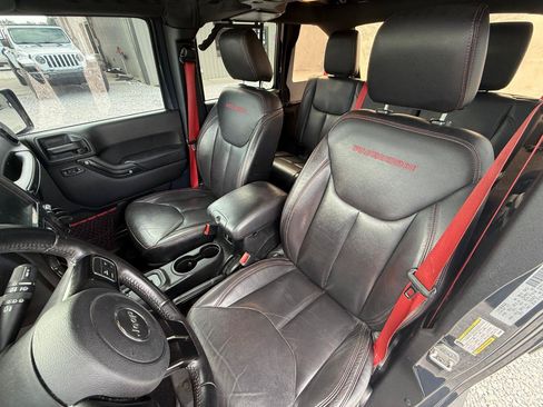 Used 2018 Jeep Wrangler Unlimited Rubicon AWD/4WD image 5