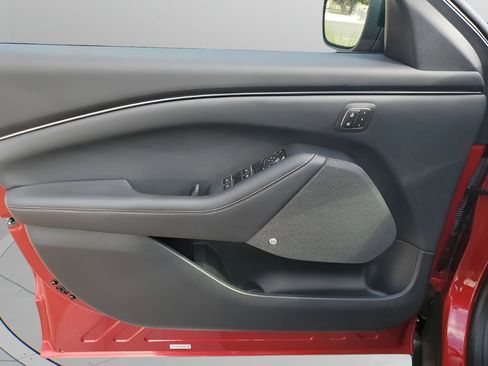 Used 2021 Ford Mustang Mach-E Premium image 26