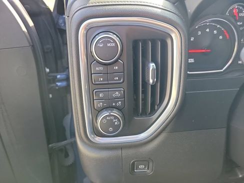 Used 2022 Chevrolet Silverado 1500 RST w/ LPO, Blackout Package AWD/4WD image 17