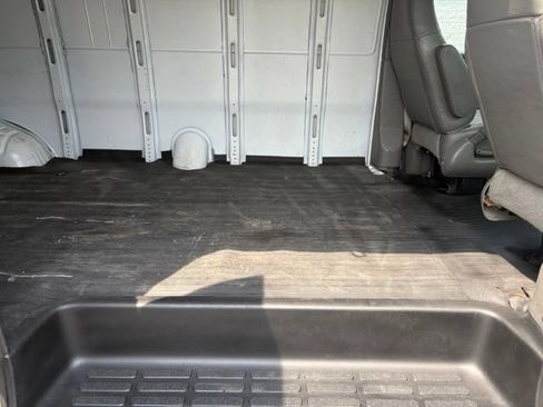 Used 2023 Chevrolet Express 2500 Extended RWD image 17