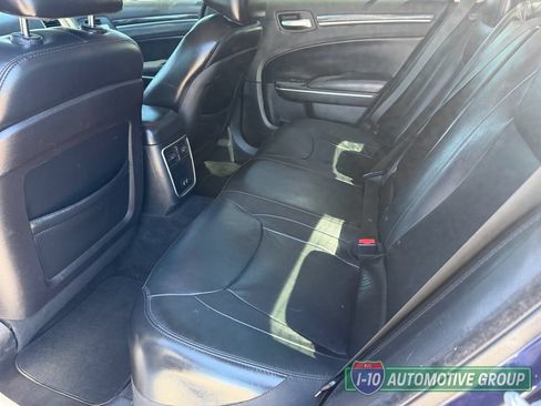 Used 2016 Chrysler 300 Limited RWD image 18