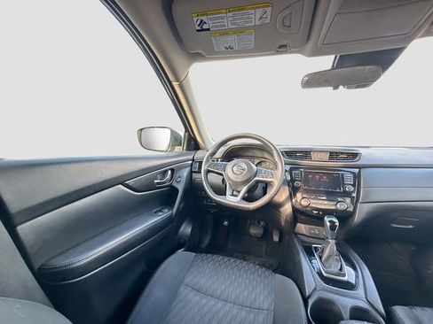 Used 2020 Nissan Rogue SV image 23