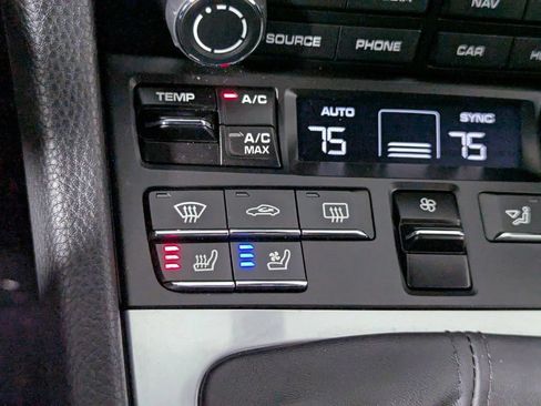 Used 2025 Porsche 718 Cayman S RWD image 21