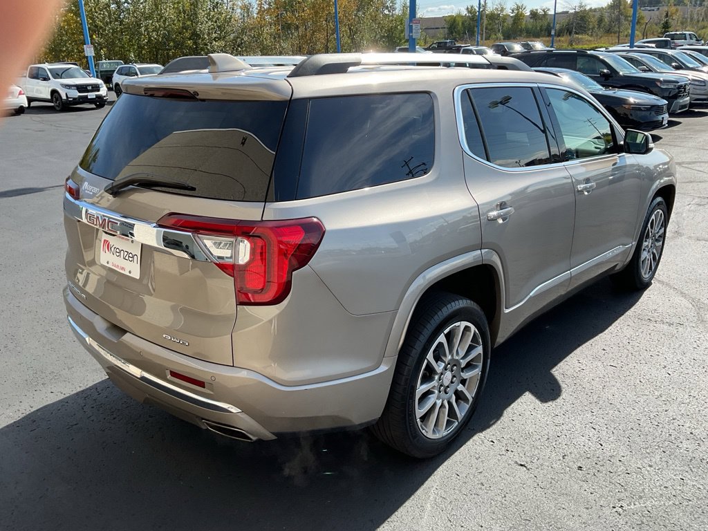 Used 2023 GMC Acadia Denali w/ Denali Technology Package AWD/4WD image 5