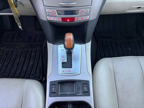 Used 2013 Subaru Outback 2.5i Limited image 9