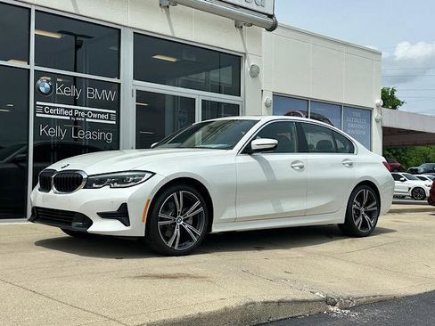 Used 2020 BMW 330i xDrive Sedan w/ Premium Package AWD/4WD image 4