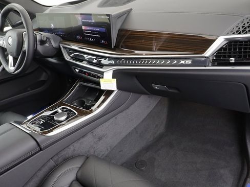 New 2026 BMW X5 xDrive40i w/ Climate Comfort Package image 21