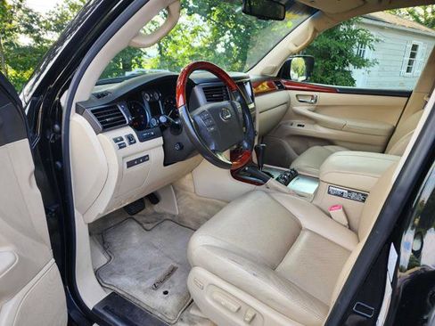 Used 2010 Lexus LX 570 4WD image 10