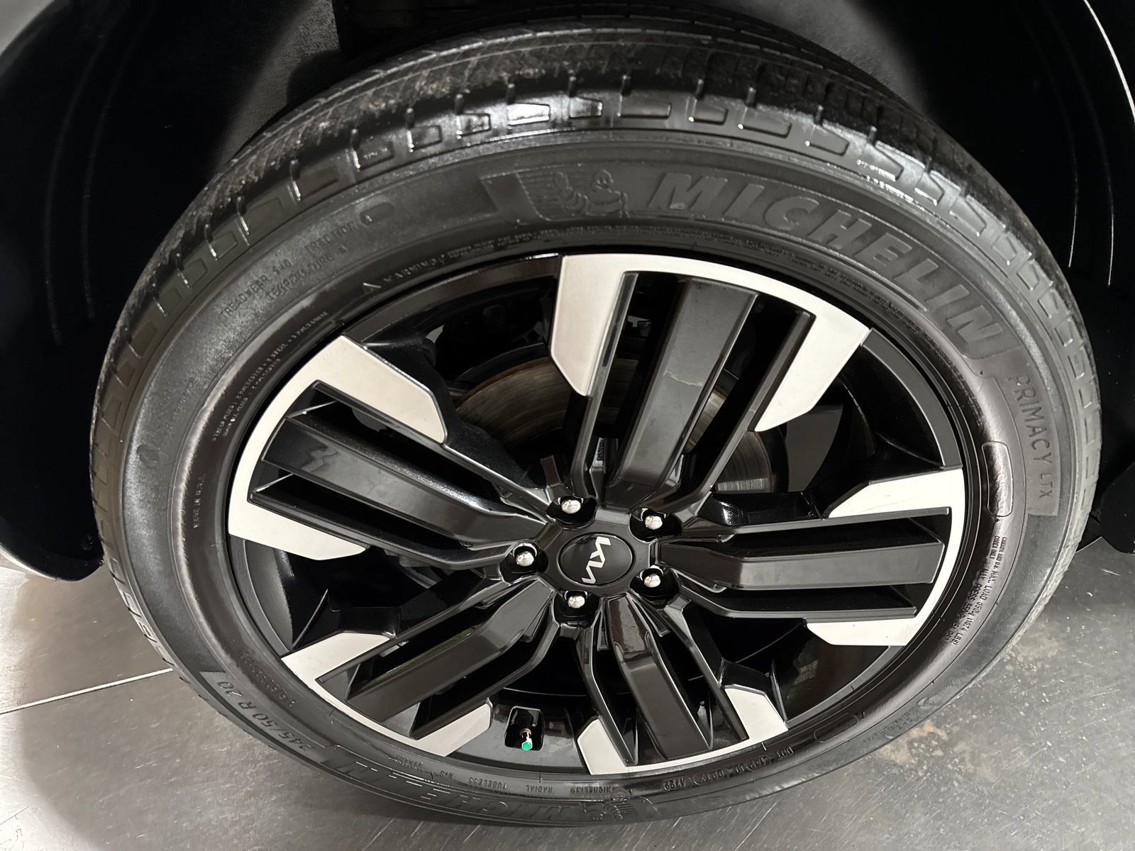 Used 2023 Kia Telluride SX AWD/4WD image 13