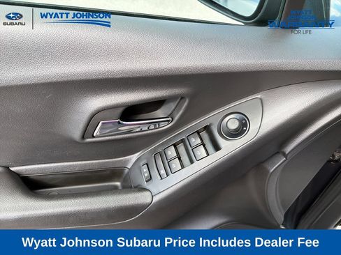 Used 2022 Chevrolet Trax LT w/ Driver Confidence Package AWD/4WD image 16