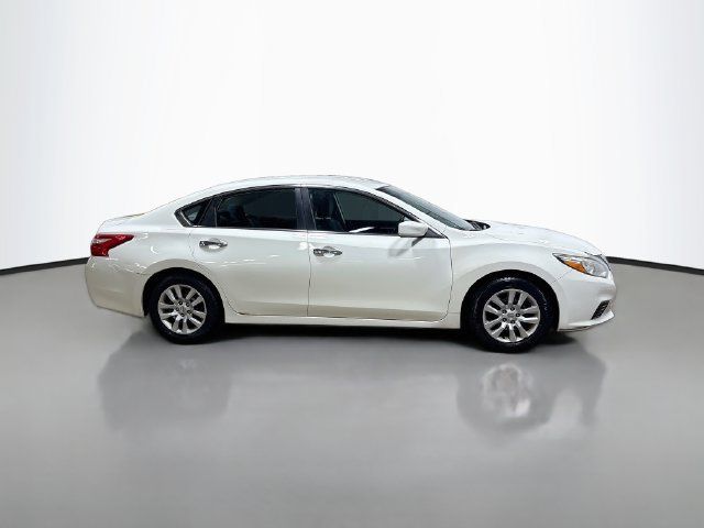 Used 2016 Nissan Altima 2.5 S w/ Power Driver Seat Package FWD image 6