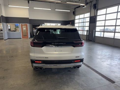 Used 2025 GMC Acadia Denali image 7
