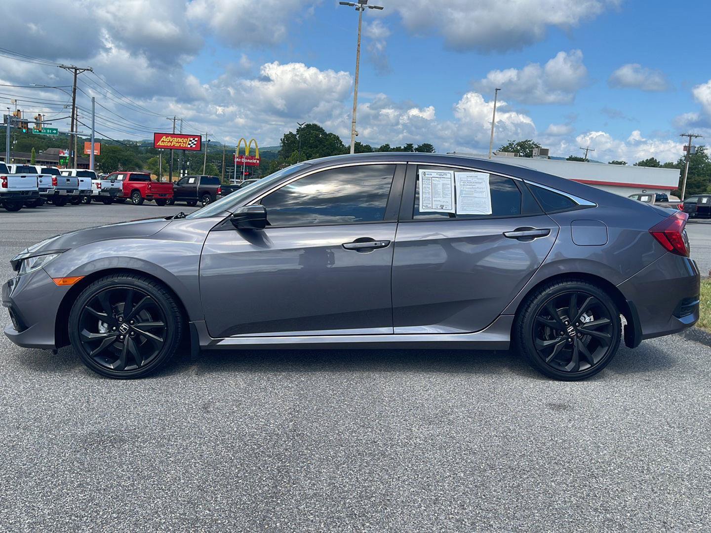 Used 2019 Honda Civic Sport image 4