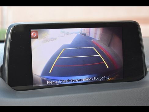 Used 2018 MAZDA CX-5 Touring w/ Preferred Equipment Package FWD image 11