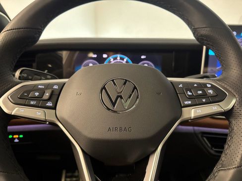 New 2026 Volkswagen Tiguan SEL R-Line image 23