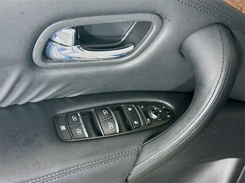 Used 2024 Nissan Armada SL w/ Captain's Chairs Package image 24