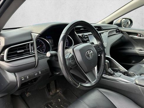 Used 2019 Toyota Camry SE FWD image 10