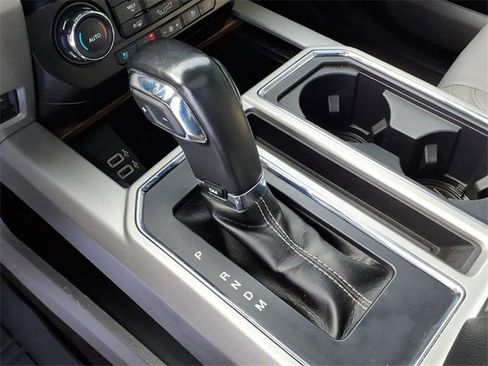 Used 2020 Ford F150 Lariat image 9