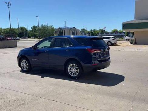 Used 2022 Chevrolet Equinox LS w/ LS Convenience Package AWD/4WD image 6