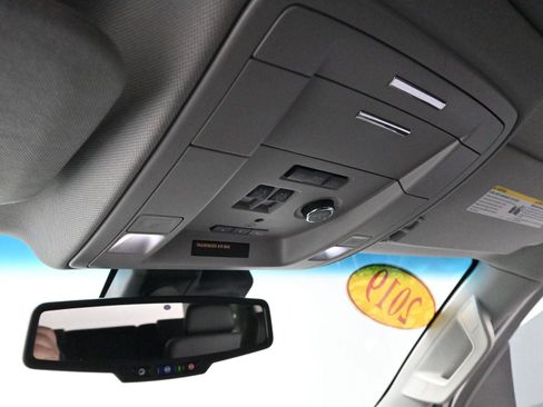 Used 2019 Chevrolet Suburban Premier image 31