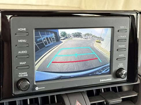 Used 2022 Toyota RAV4 LE AWD/4WD image 19