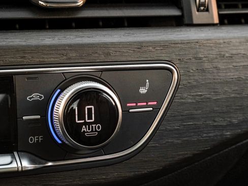 Used 2018 Audi A4 2.0T Ultra Premium Plus w/ Premium Plus Package image 25