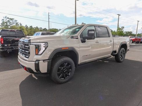 New 2026 GMC Sierra 2500 AT4 w/ AT4 Premium Plus Package AWD/4WD image 4