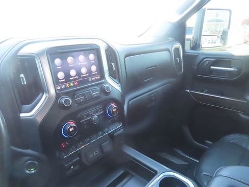 Used 2020 Chevrolet Silverado 1500 LT Trail Boss AWD/4WD image 35