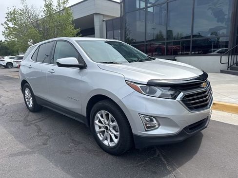 Used 2019 Chevrolet Equinox LT image 3