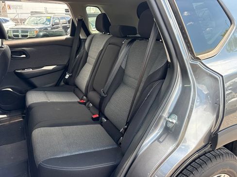 Used 2022 Nissan Rogue SV FWD image 12