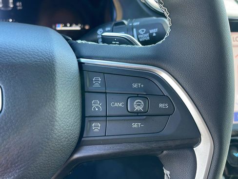 New 2026 Jeep Grand Cherokee Altitude AWD/4WD image 15