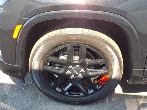 Certified 2023 Chevrolet Traverse Premier w/ Redline Edition AWD/4WD image 8