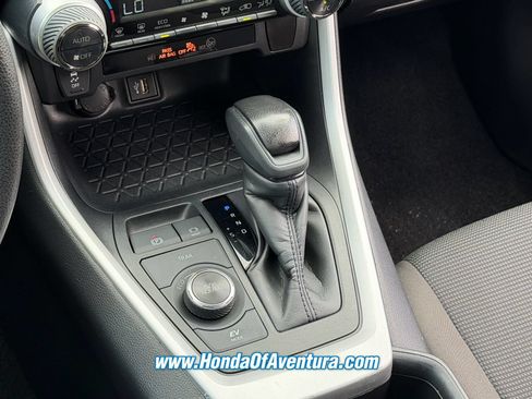 Used 2024 Toyota RAV4 LE AWD/4WD image 22