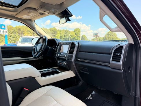 Used 2020 Ford Expedition Platinum image 39