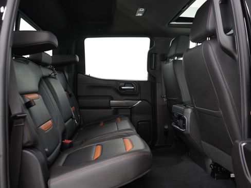 Used 2021 GMC Sierra 1500 AT4 w/ AT4 Preferred Package AWD/4WD image 12