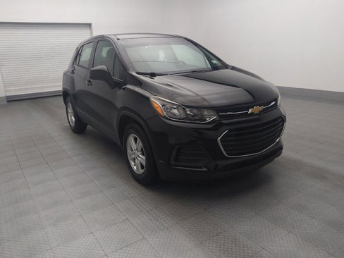 Used 2020 Chevrolet Trax LS image 13