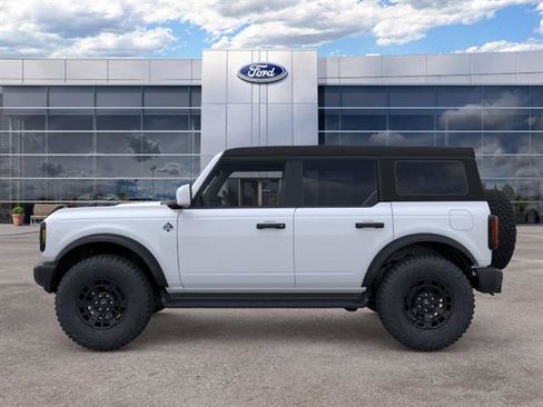 New 2026 Ford Bronco Outer Banks w/ Sasquatch Package AWD/4WD image 3