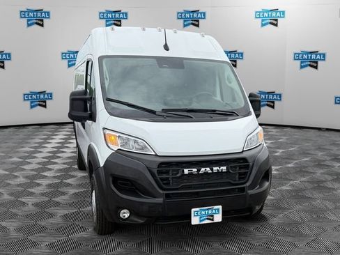 Used 2026 RAM ProMaster 2500 w/ Convenience Group FWD image 8