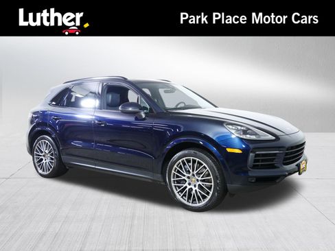 Used 2022 Porsche Cayenne AWD/4WD image 1