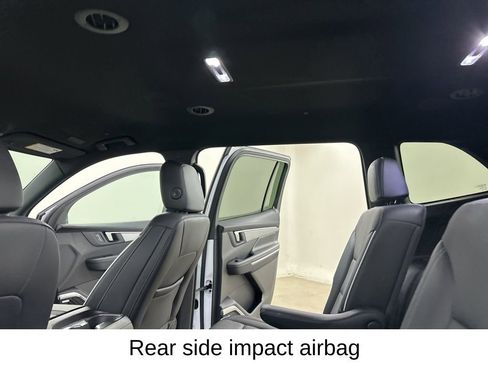 Used 2025 Buick Enclave Preferred image 32