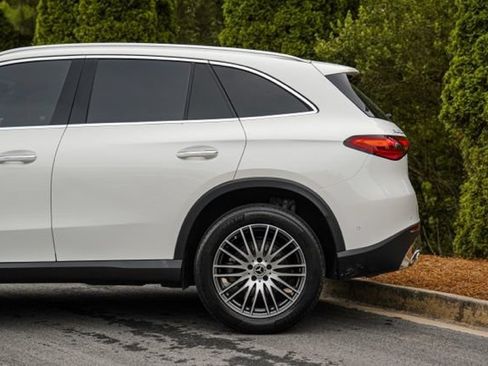 Used 2023 Mercedes-Benz GLC 300 image 11